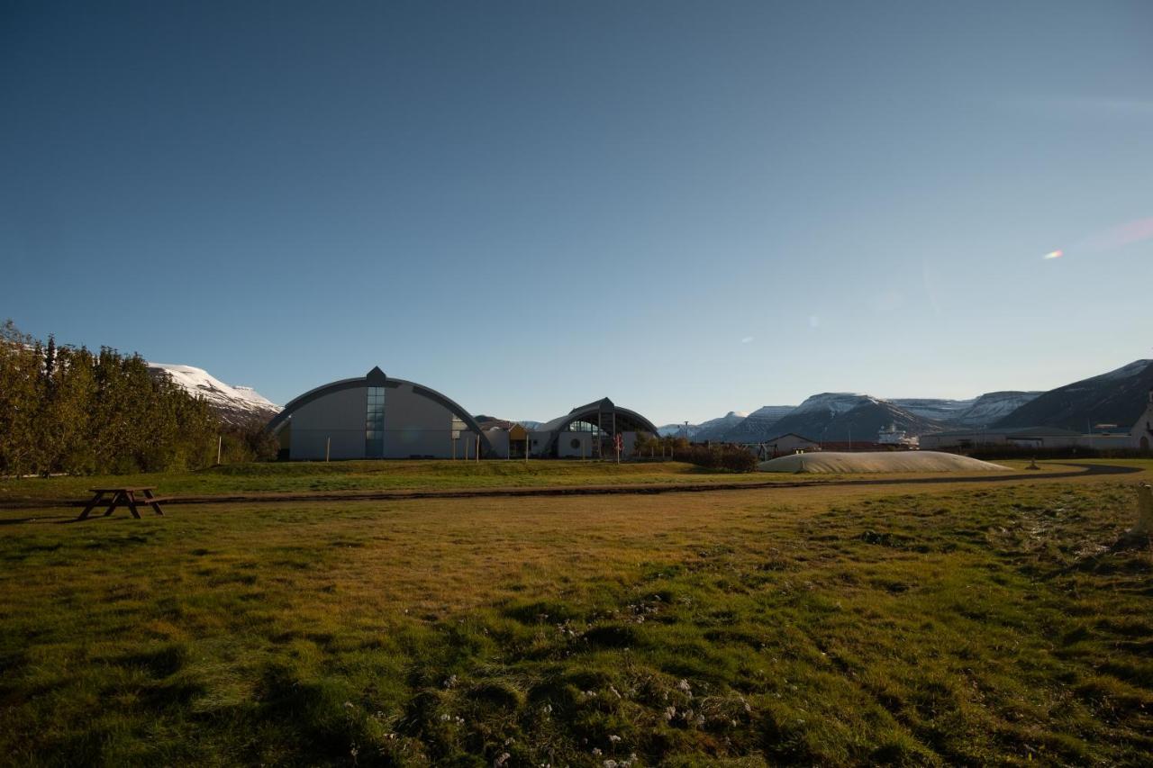 The Guesthouse By The Fjord Thingeyri Экстерьер фото